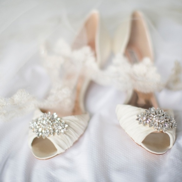 Badgley Mischka - Picture 1 of 4